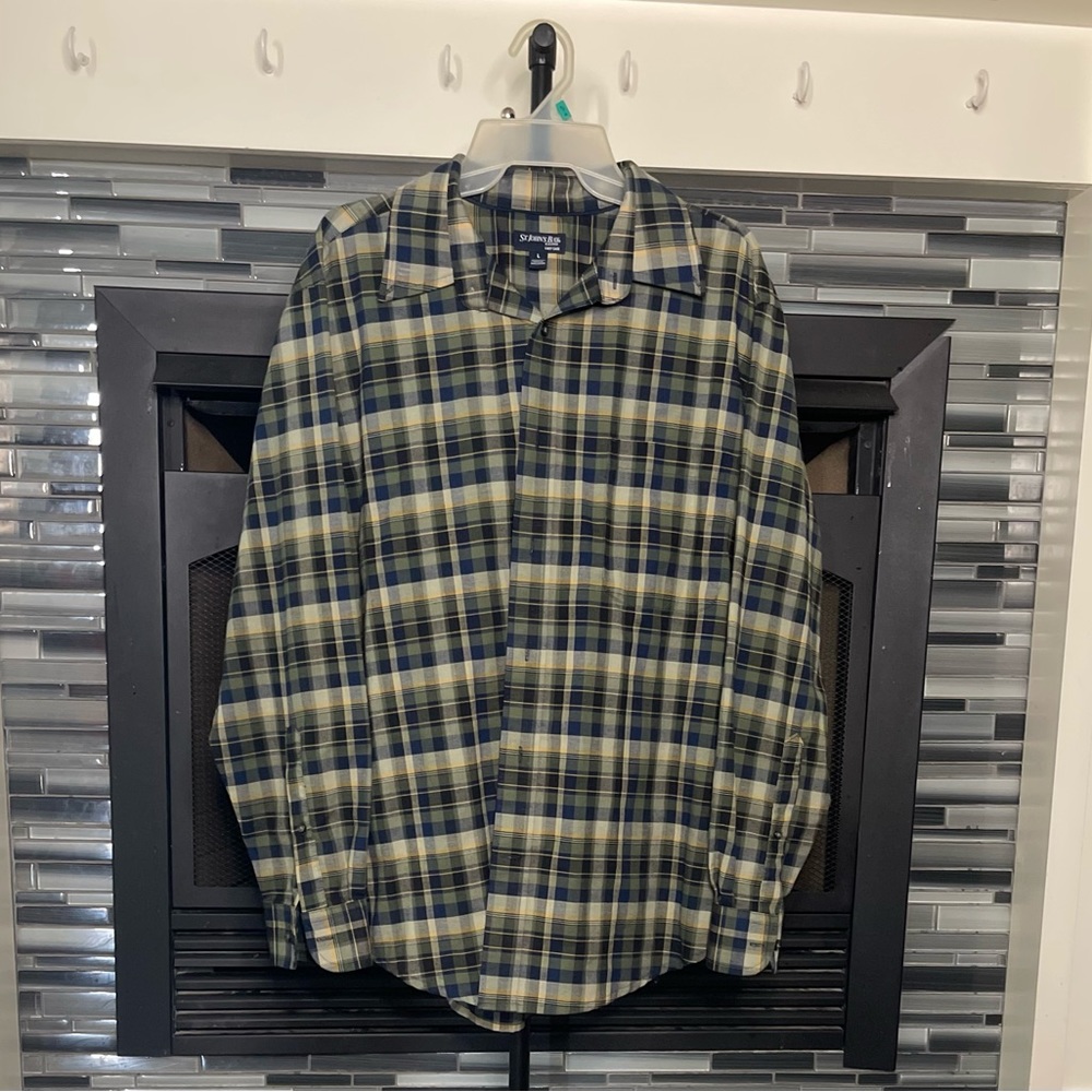 Men’s Flannel St.John’s Bay Long Sleeve Button Up T-Shirt, Size L